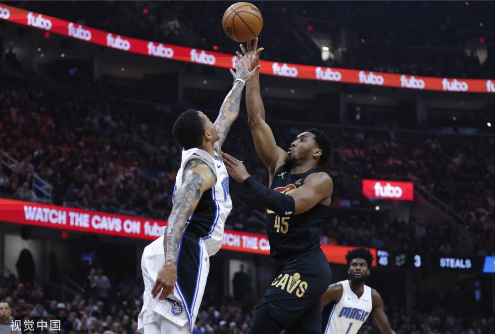 一个曾被誉 一个曾被誉