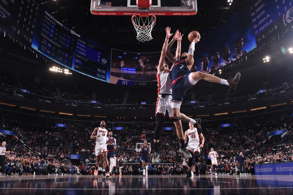 年轻球员发 年轻球员发